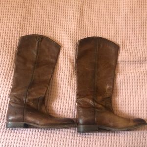 Authentic Chestnut Frye Boots- Size 8